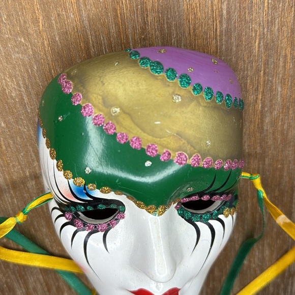Ceramic Mask Mardi Gras Theme 5.35” x 4” - Picture 3 of 8